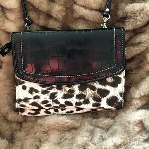 Kathy Van Zeeland Crossbody organizer